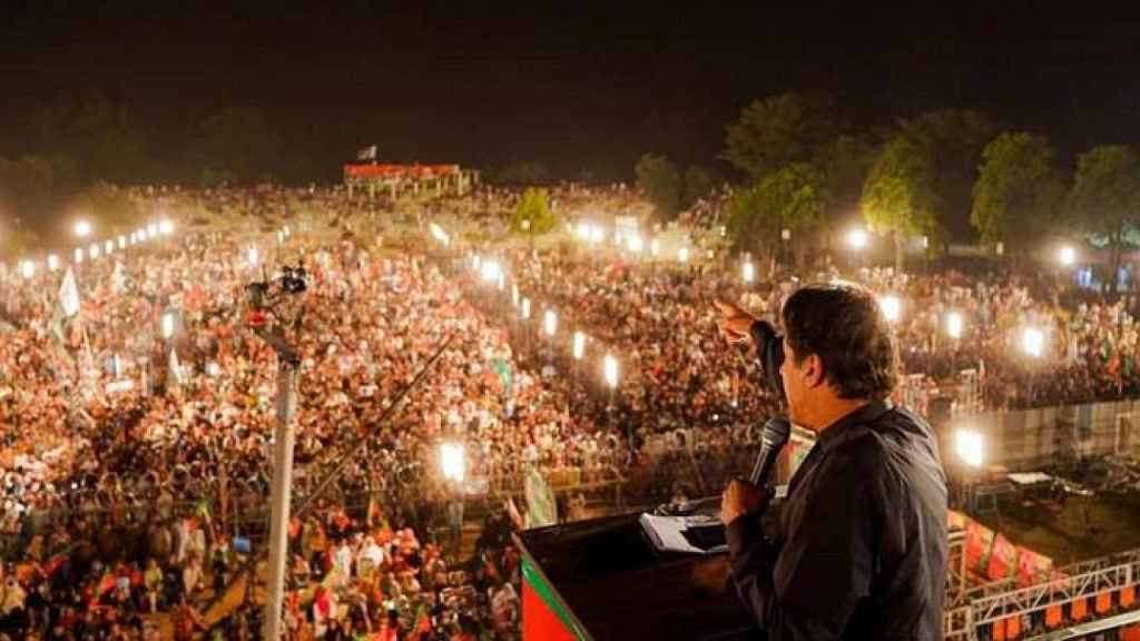 بانی پی ٹی آئی نے سول نافرمانی کی دھمکی دے دی، کہا اس سے بھی آگے جا سکتے ہیں