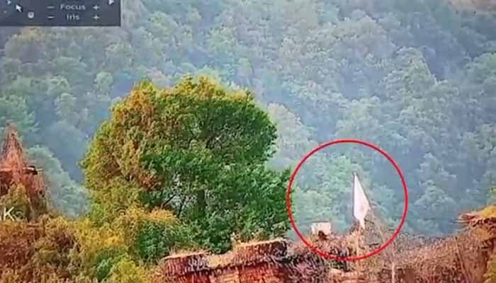 پاکستان نے جوابی کارروائی میں 5بھارتی طیارےاورایک ڈرون مار گرائےبھارتی فورسز نے شکست تسلیم کرتے ہوئے سفید جھنڈا لہرادیا