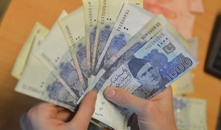 کراچی کی گھریلو ملازمہ نکلی کروڑوں کی مالکن، چوری کا منظم نیٹ ورک بے نقاب