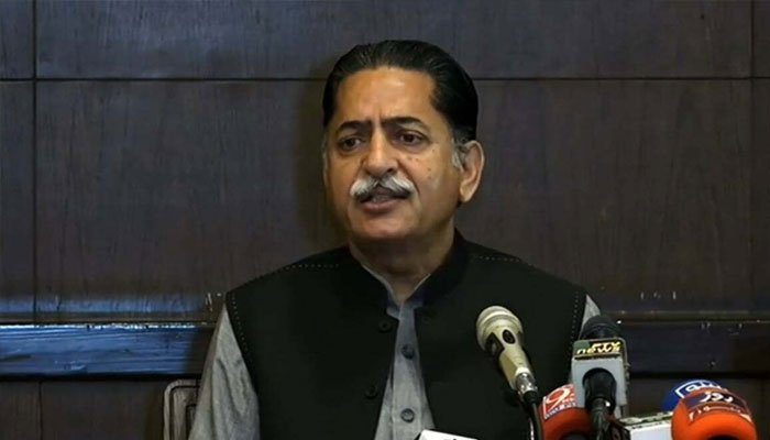 عمران خان آج بھی نظام میں واپسی کے لیے بے تاب ہیں، جاوید لطیف کا انکشاف