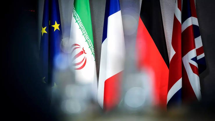 ایران اور یورپی طاقتیں استنبول میں ایٹمی معاہدے کی بحالی کے لیے دوبارہ مذاکرات کی میز پر
