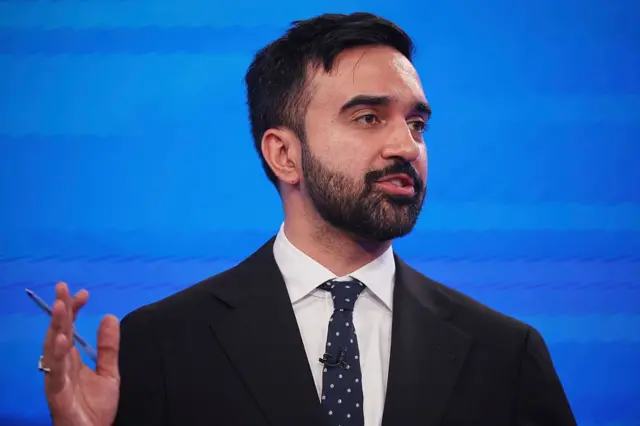 اسرائیل غزہ جنگ کی کوریج میں دوہرا معیاراپنانے پر ظہران ممدانی کی بی بی سی پرکڑی تنقید