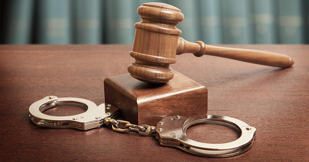 ٹیوشن پڑھانے والی استانی نکلی چور، ڈپلیکیٹ چابیوں سے 10 تولے سونا اڑا لیا