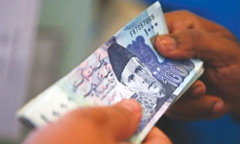 پاکستان حکومت کامالیاتی دباؤ بڑھنےکےباوجود4800ارب روپےکاقرض لینےکا بڑافیصلہ کرلیا