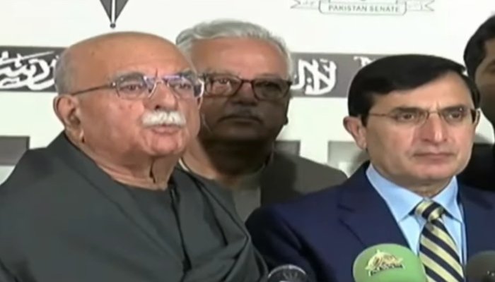 محمودخان اچکزئی نےحکومت کیخلاف جمعے سےملک گیراحتجاجی تحریک چلانے کااعلان کردیا