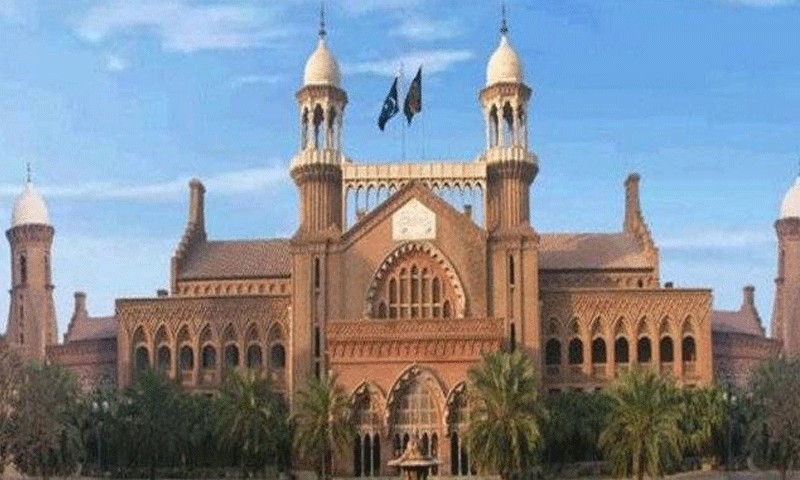 لاہورہائیکورٹ کادرختوں کی کٹائی پرپابندی کاحکم،نجی بیکری کےباہردرخت کاٹنےکی تفصیلات طلب