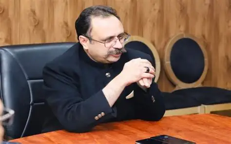 ڈپلومیٹک پاسپورٹ کیس عدالت نےسردارتنویرالیاس کےوارنٹ گرفتاری جاری کردیے