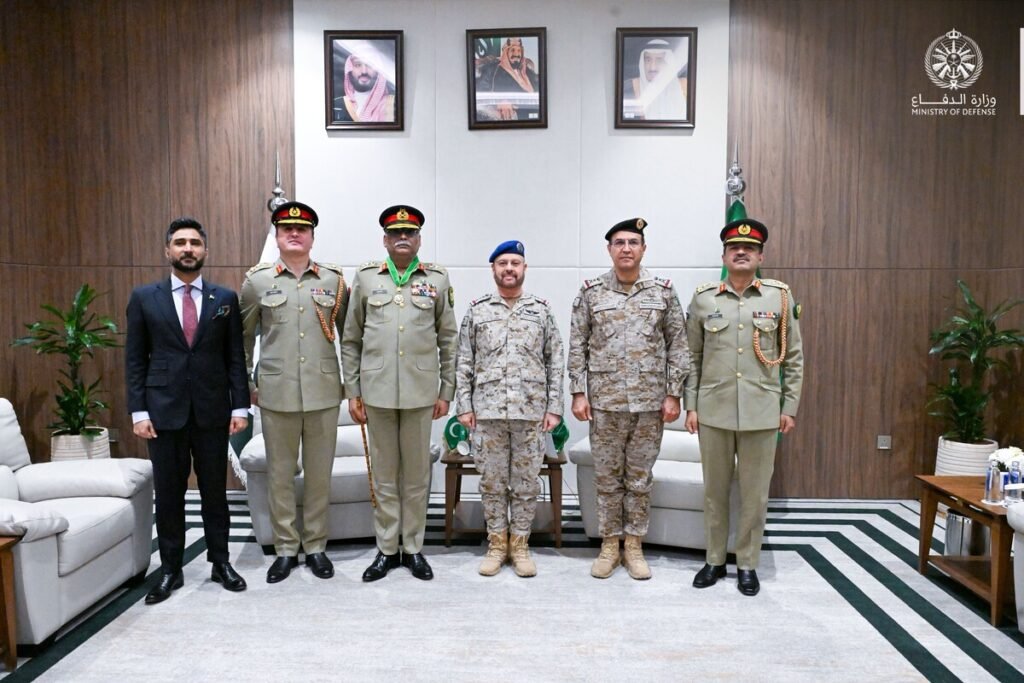 جنرل ساحرشمشادمرزاکوسعودی عرب کا کنگ عبدالعزیز میڈل آف آنرسےنوازاگیا