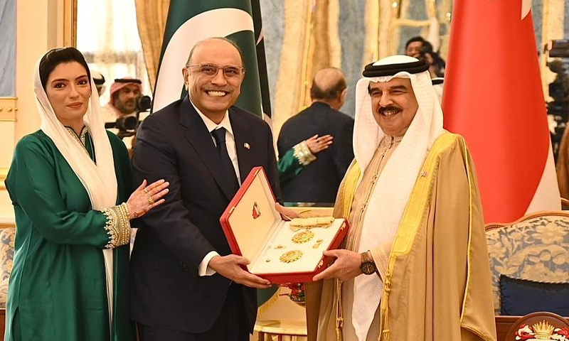 بحرین کے شاہ نے صدر زرداری کو اعلیٰ ترین اعزاز سے نوازا، پاکستان-بحرین تعلقات کو نئی بلندی