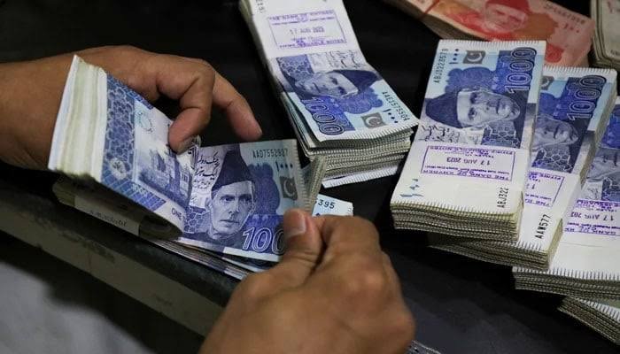 سینیٹ کمیٹی میں سپر ٹیکس تنازع اور نئے کرنسی نوٹ پر غور