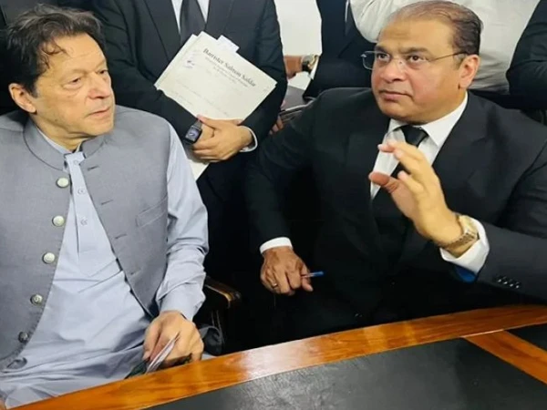 عمران خان کی صحت ٹھیک ہے؛ تین گھنٹے کی بانی پی ٹی آئی سےملاقات کےبعدسلمان صفدر کابیان